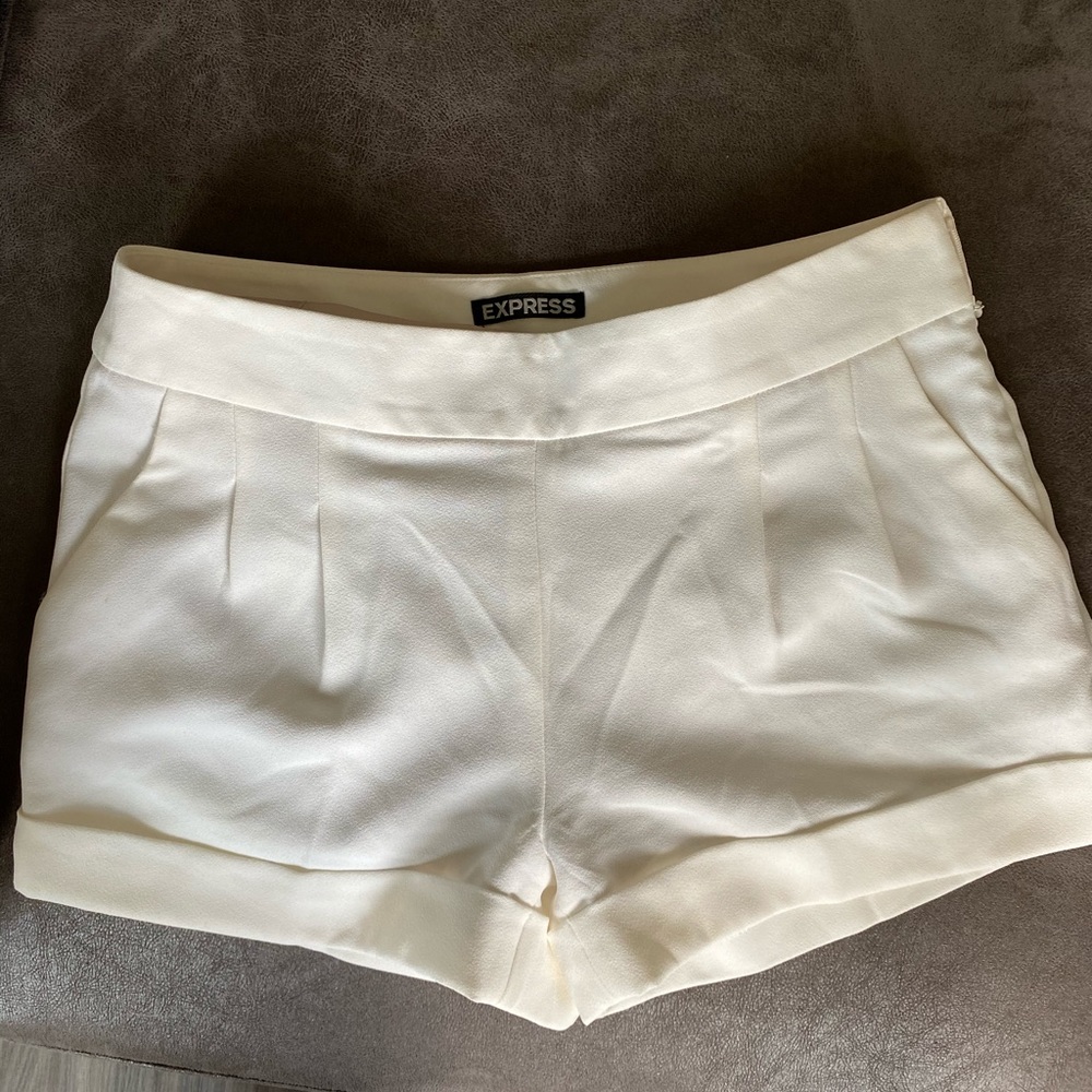 NWOT Express Chiffon Shorts